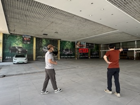 红寺堡装修公司|红寺堡绿源汽车展厅设计装修项目现场勘察